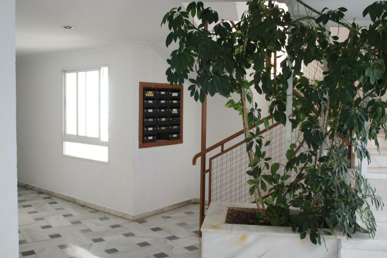 Apartamento Con Parking Gratuito Malaga Exterior photo