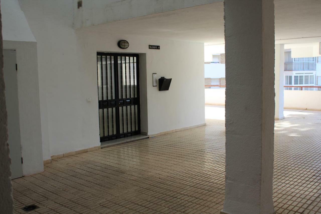 Apartamento Con Parking Gratuito Malaga Exterior photo