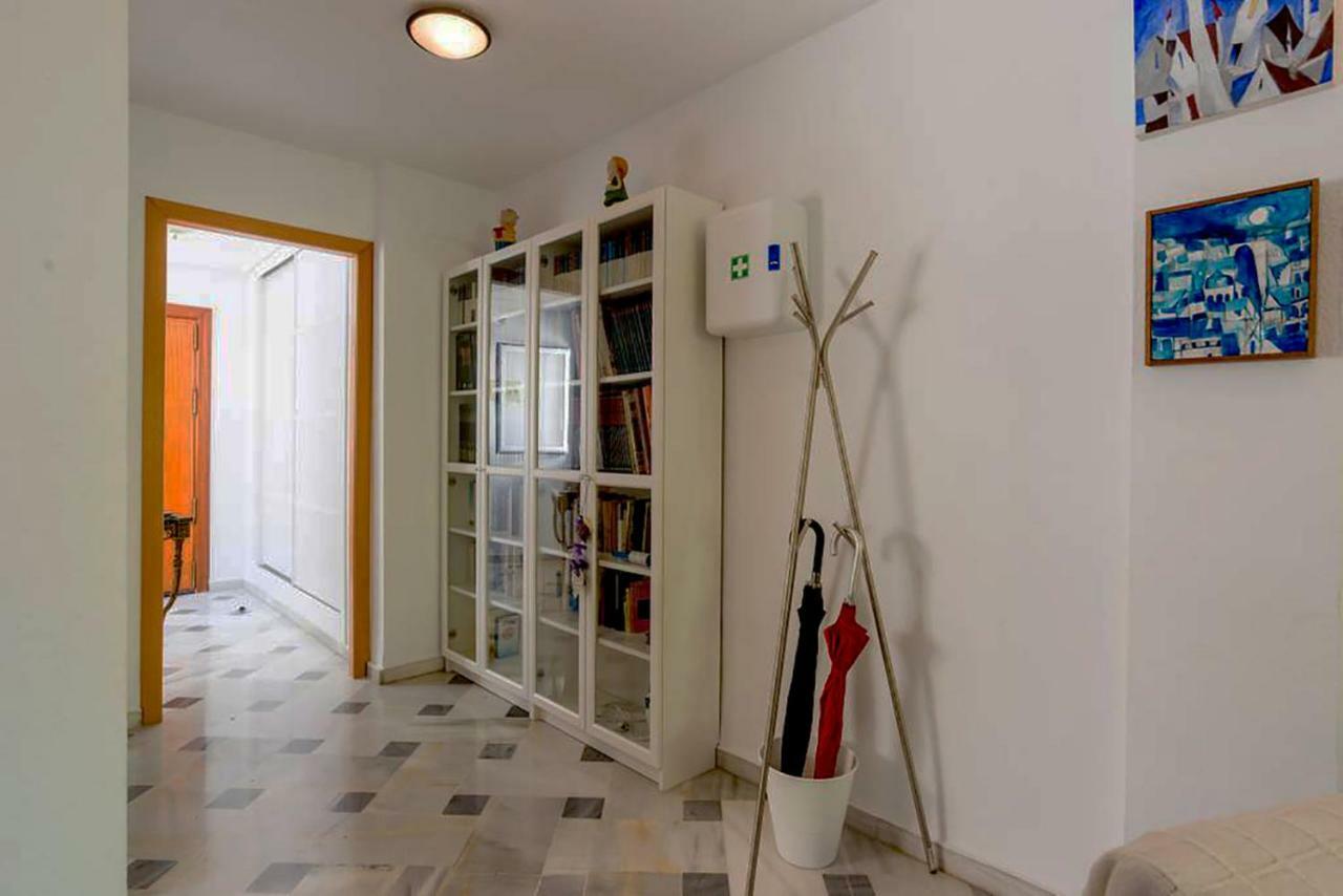 Apartamento Con Parking Gratuito Malaga Exterior photo